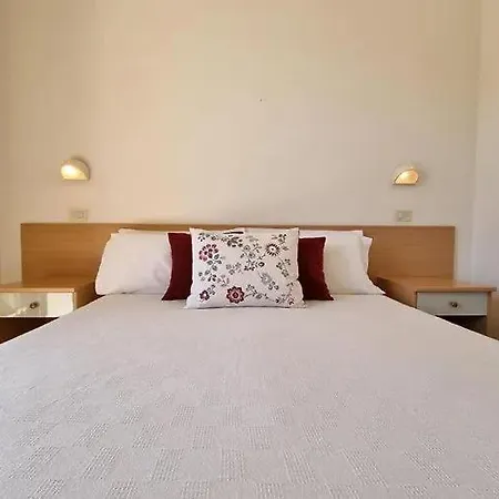 Vista Mare -e- Con 2 Da Letto -residence Azzurro Apartamento