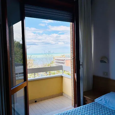 Vista Mare -e- Con 2 Da Letto -residence Azzurro Appartamento *