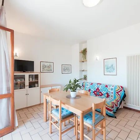 Apartment Vista Mare -e- Con 2 Da Letto -residence Azzurro Gabicce Mare