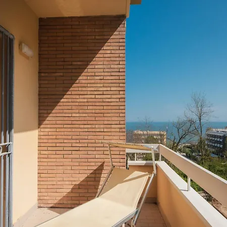 Vista Mare -e- Con 2 Da Letto -residence Azzurro Apartment *